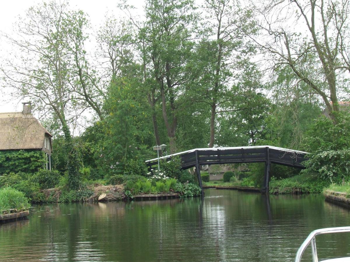 Bed-On-A-Boat Ξενοδοχείο Giethoorn Εξωτερικό φωτογραφία