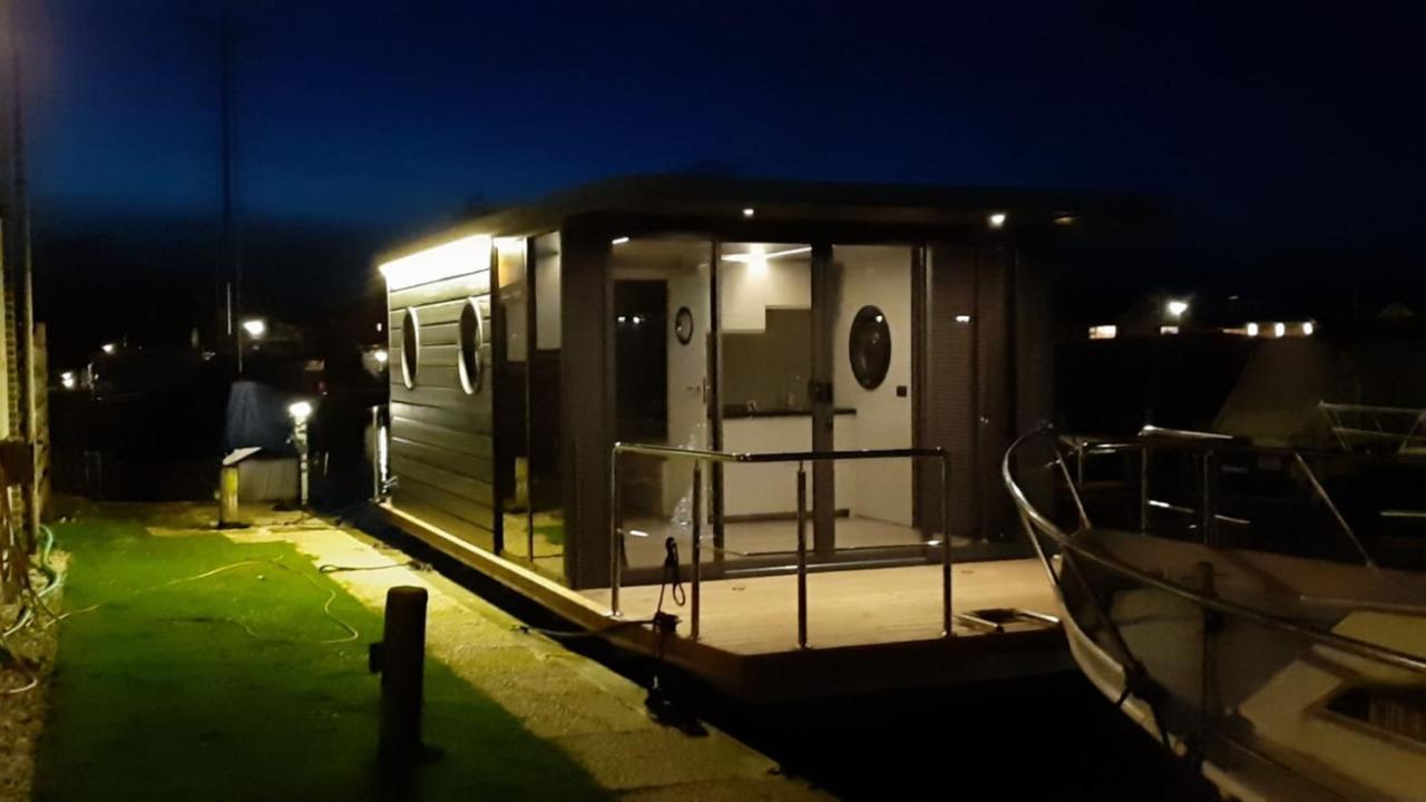 Bed-On-A-Boat Ξενοδοχείο Giethoorn Εξωτερικό φωτογραφία
