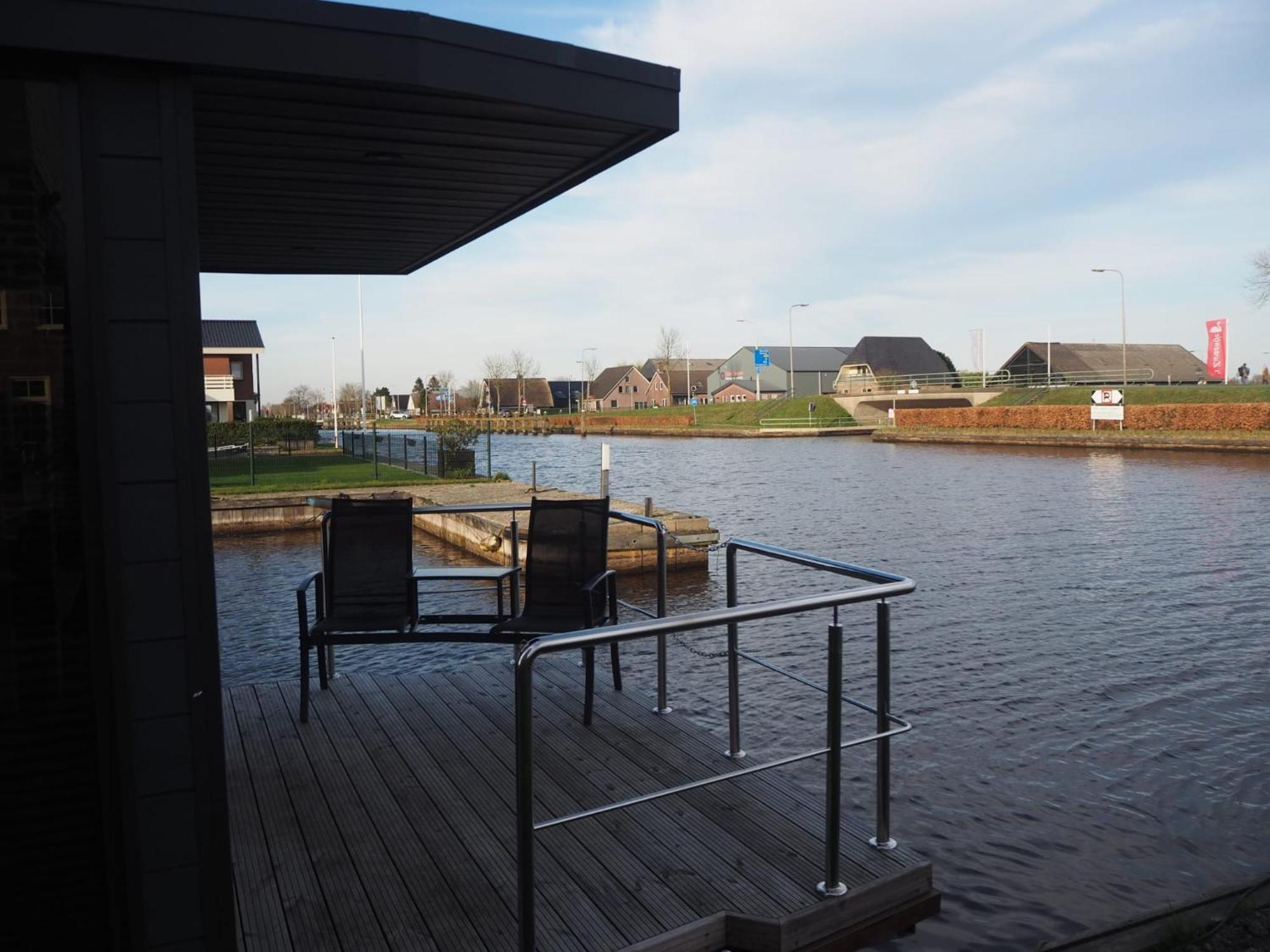Bed-On-A-Boat Ξενοδοχείο Giethoorn Εξωτερικό φωτογραφία