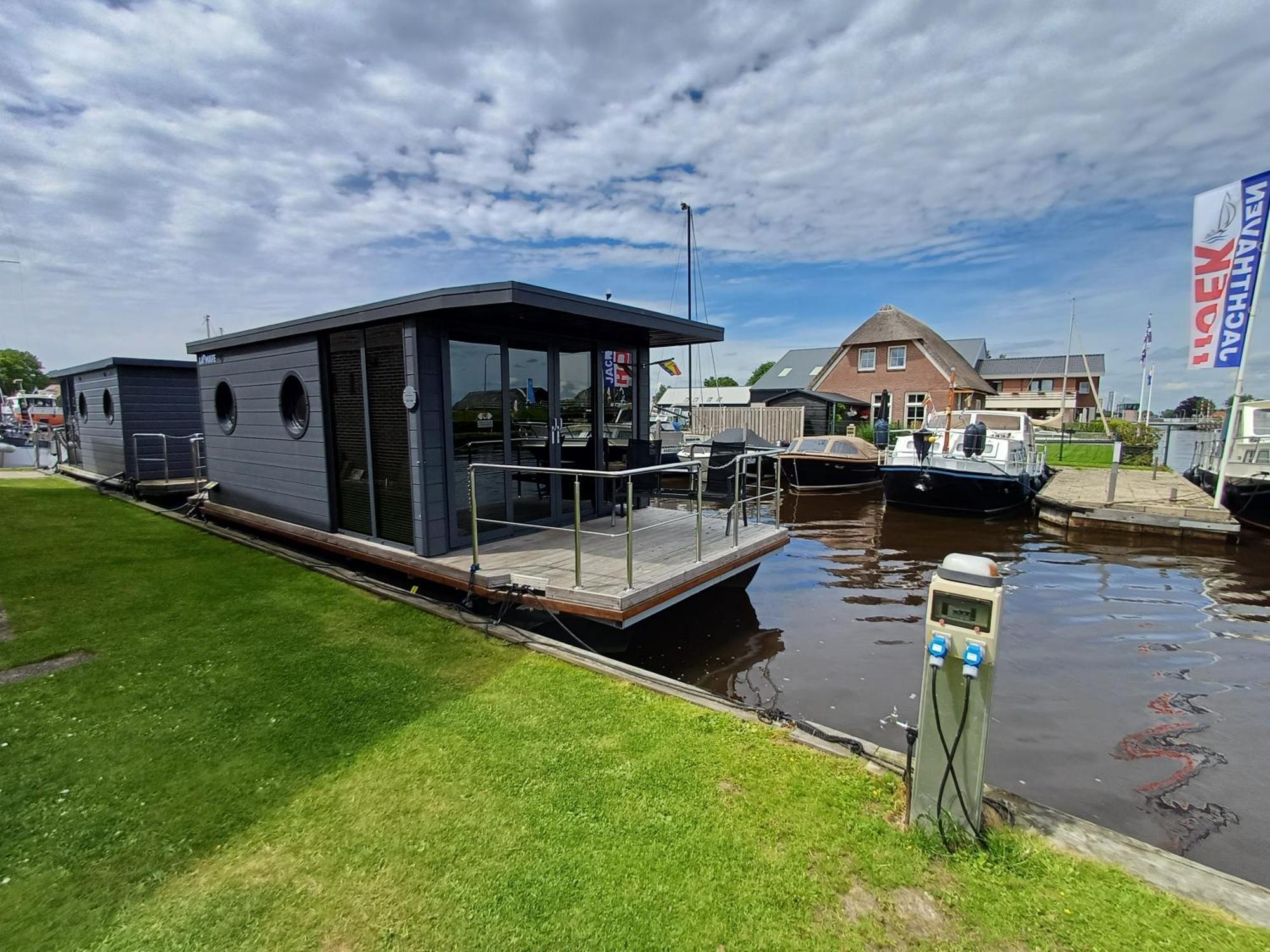 Bed-On-A-Boat Ξενοδοχείο Giethoorn Εξωτερικό φωτογραφία